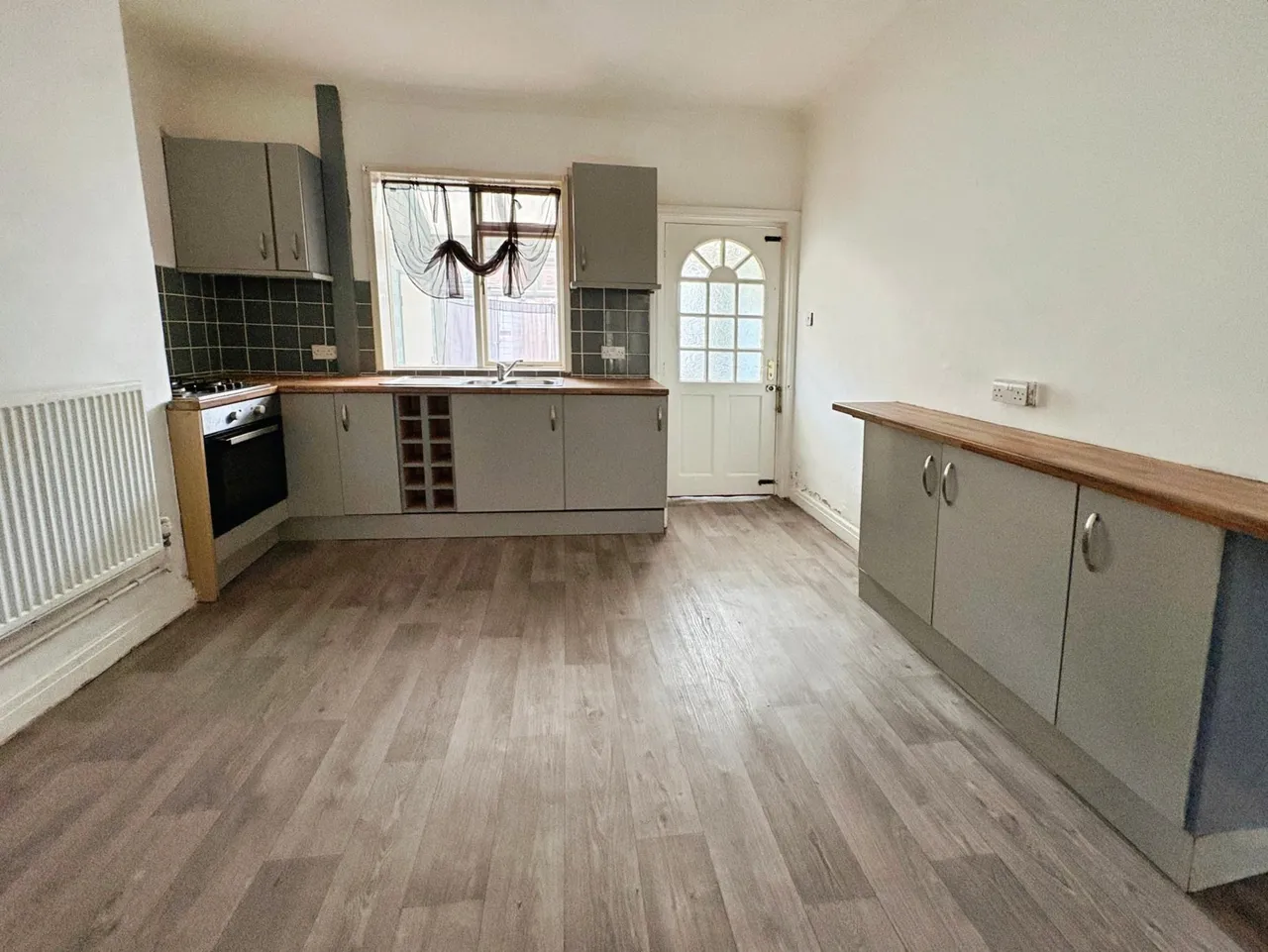 Barnsley Road, Goldthorpe, S63, photo 7