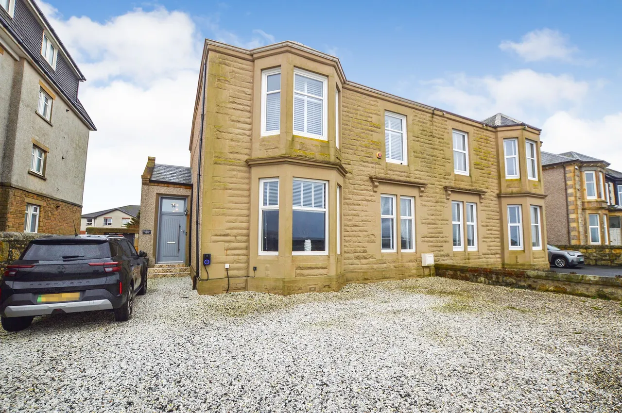 4 bed house for sale — Winton Circus, Saltcoats, KA21 5DA