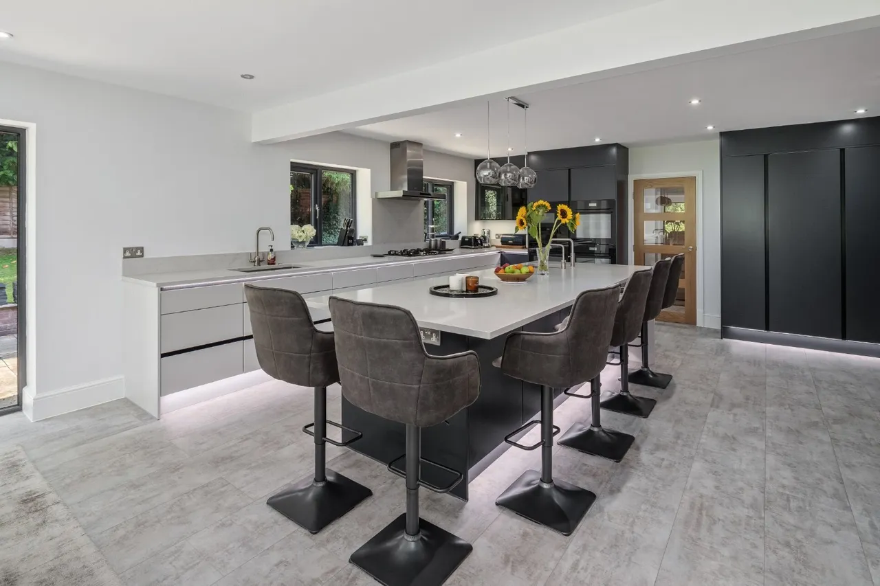 The Paddocks, Hale Barns, WA15, photo 12