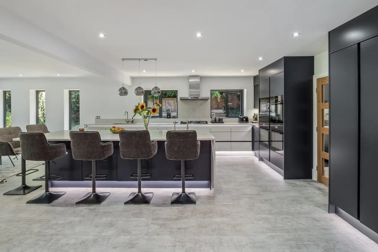 The Paddocks, Hale Barns, WA15, photo 7