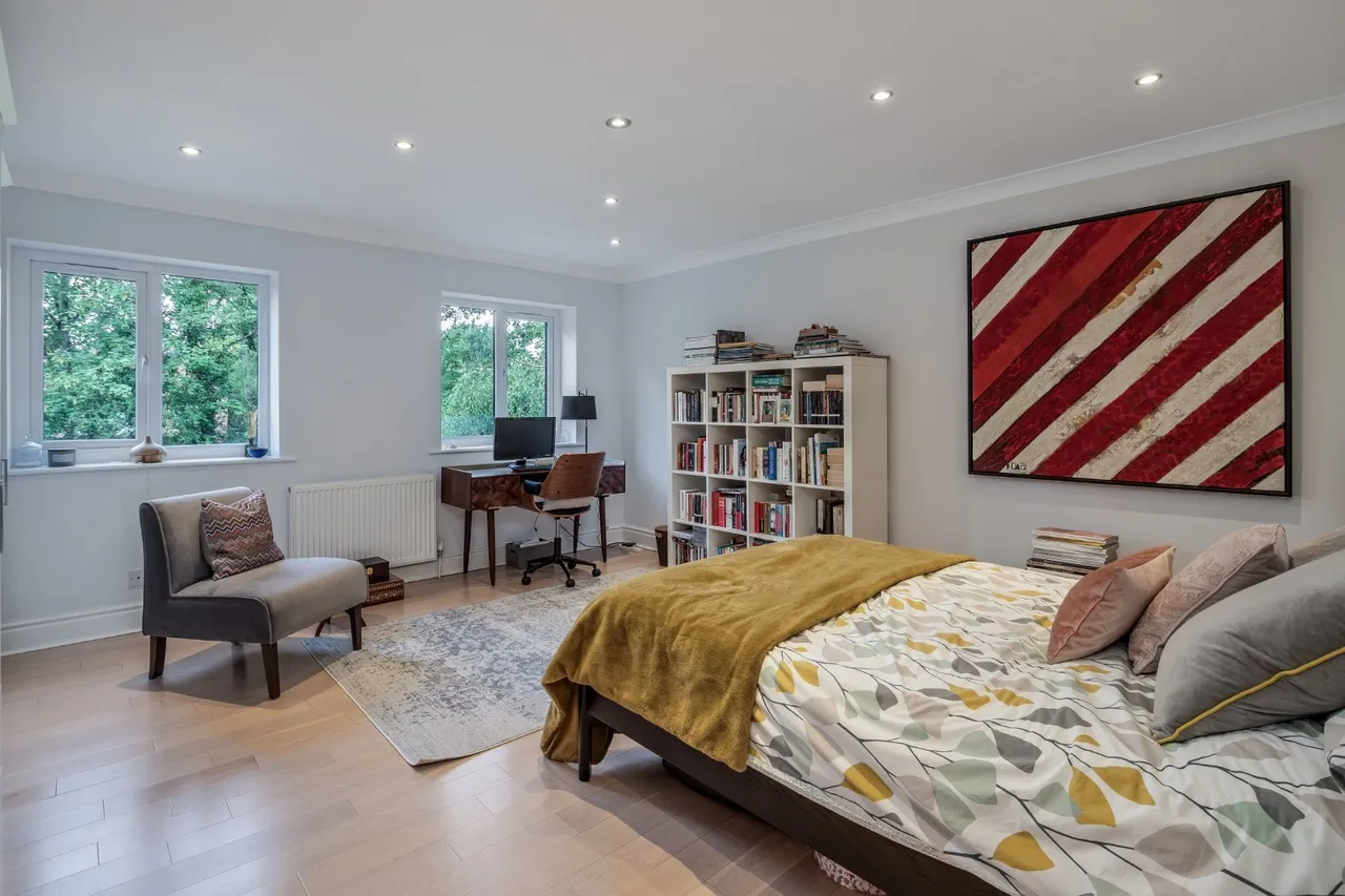 The Paddocks, Hale Barns, WA15, photo 17