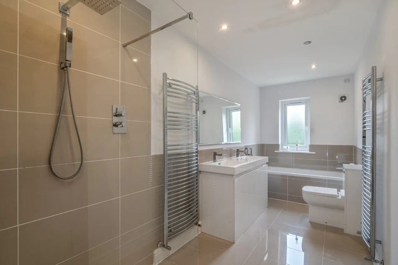 The Paddocks, Hale Barns, WA15, photo 19