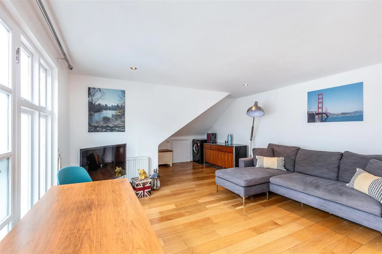 Upper Richmond Road West, East Sheen, SW14, photo 3