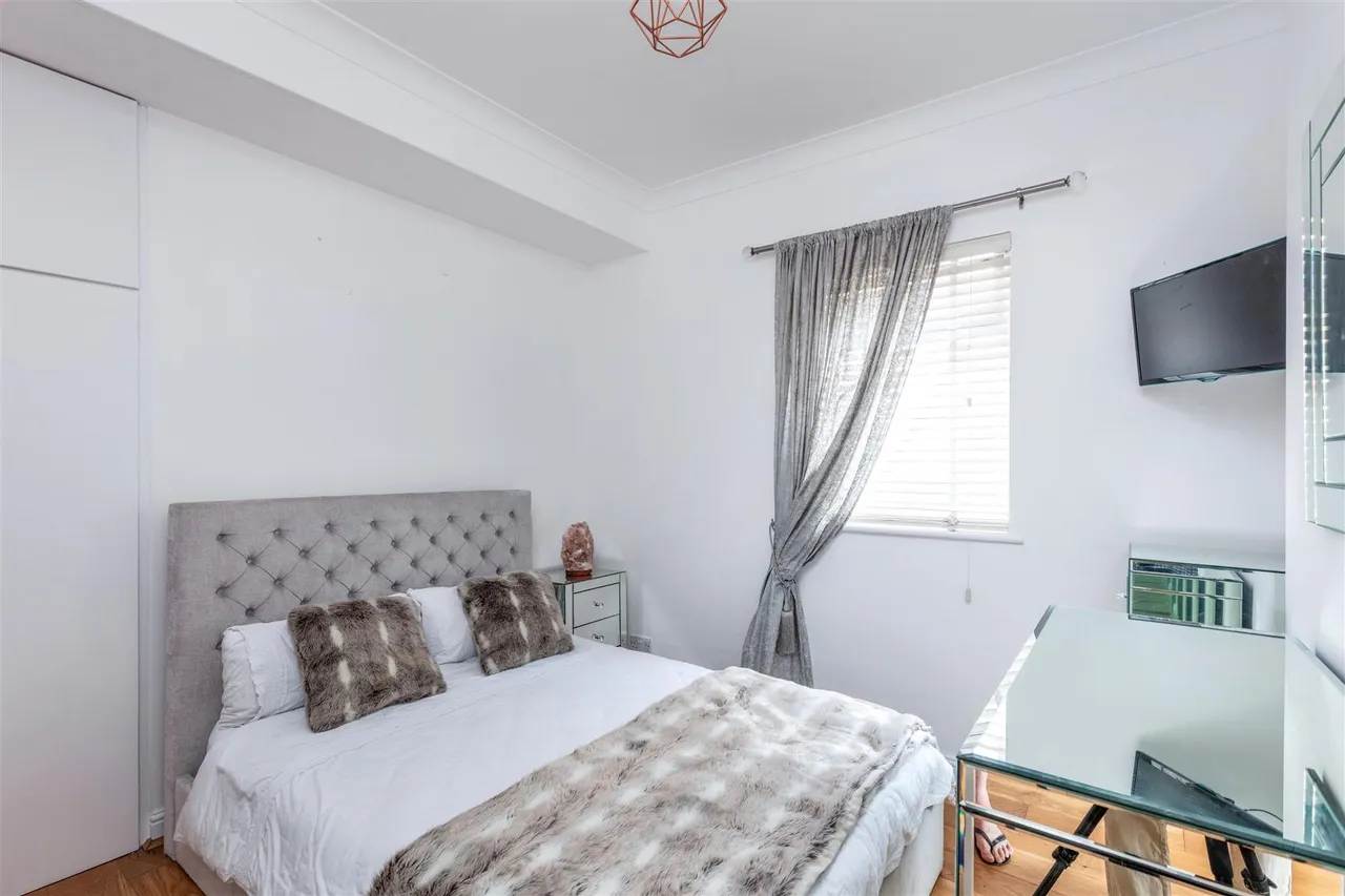 Upper Richmond Road West, East Sheen, SW14, photo 6