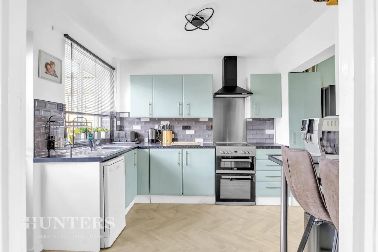 Sydney Gardens, Littleborough, OL15, photo 3