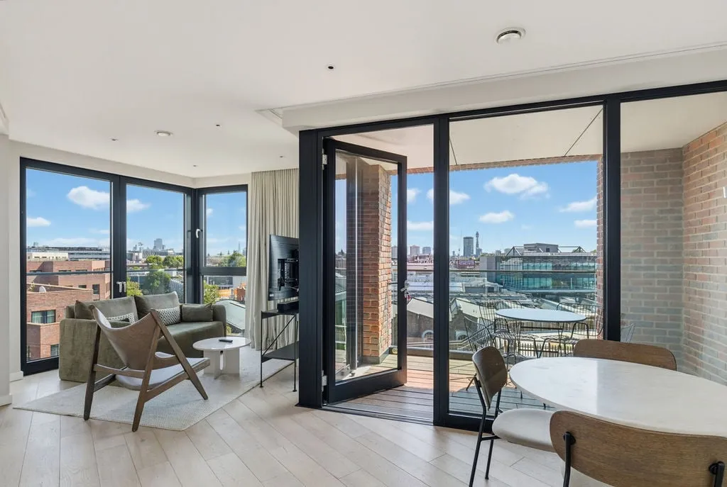 2 bed flat to rent, Water Lane, London, NW1