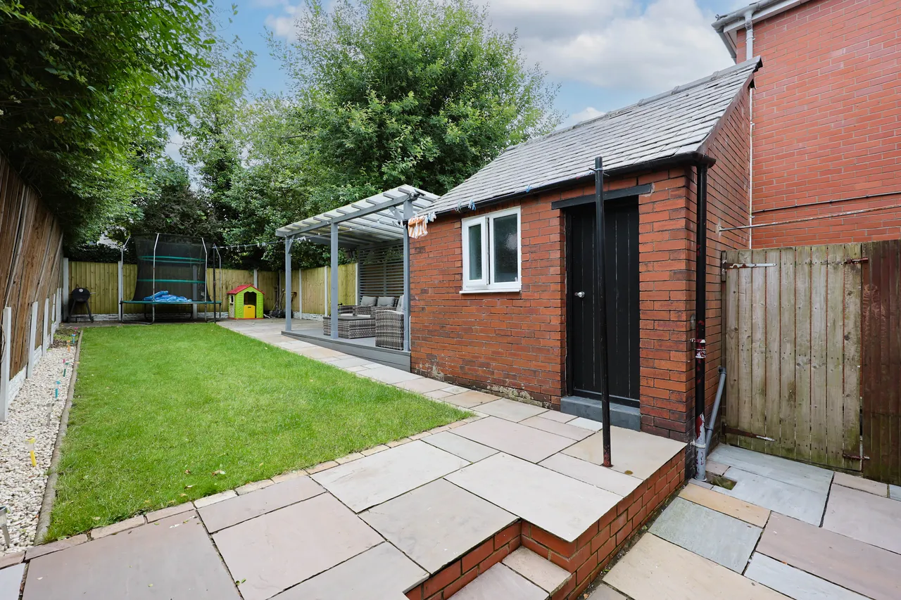 School Lane, Standish, photo 19
