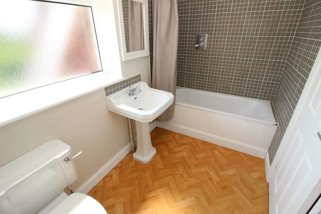 Worcester Gardens, Worcester Park, KT4, photo 12