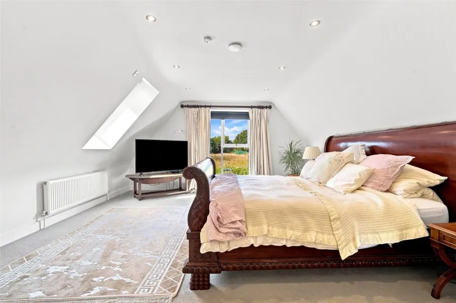with 5 bedrooms in Reed, Royston, SG8, photo 12