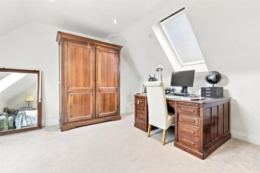 with 5 bedrooms in Reed, Royston, SG8, photo 13