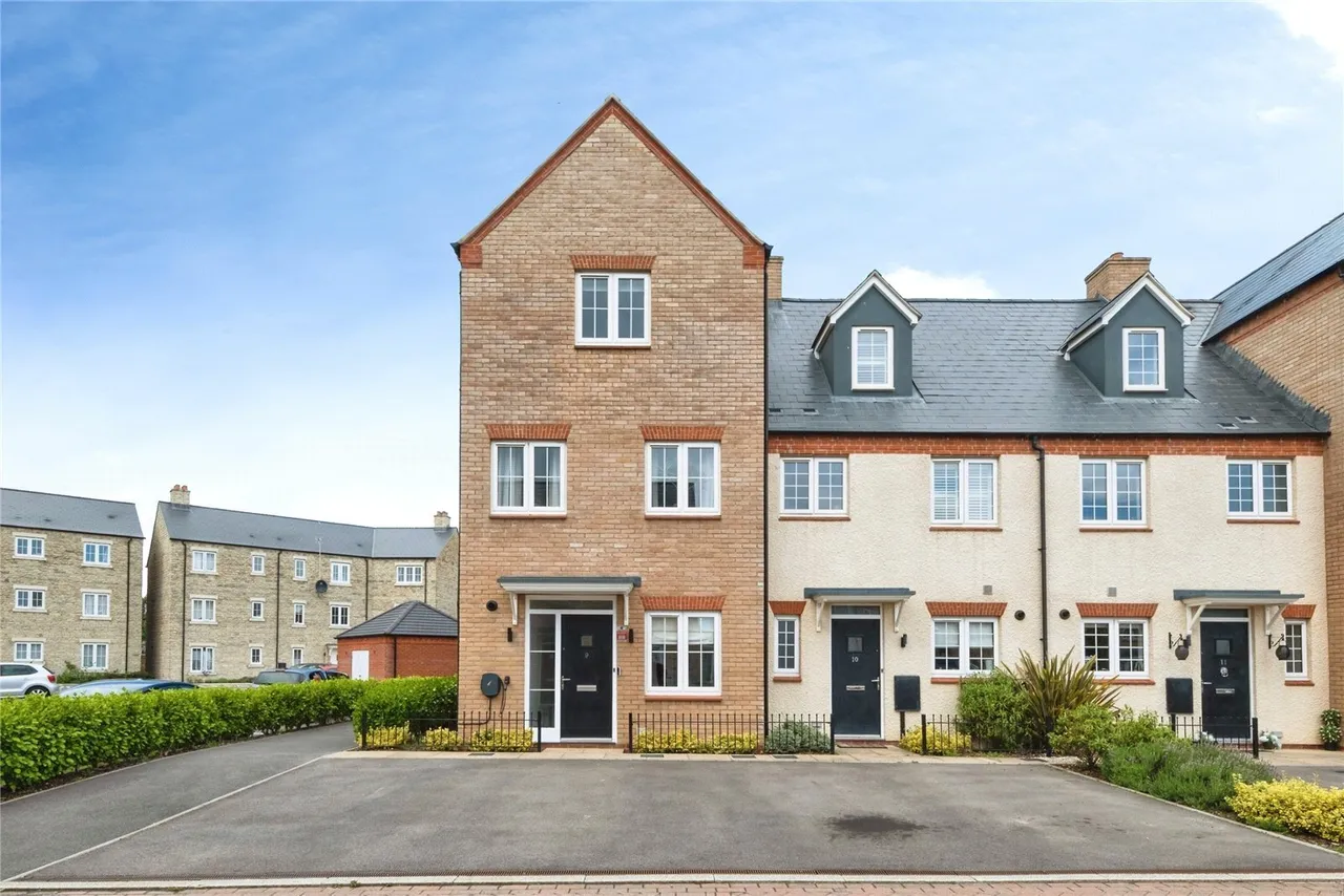 3 bed house for sale — Croxton Square, BICESTER, Oxfordshire, OX26