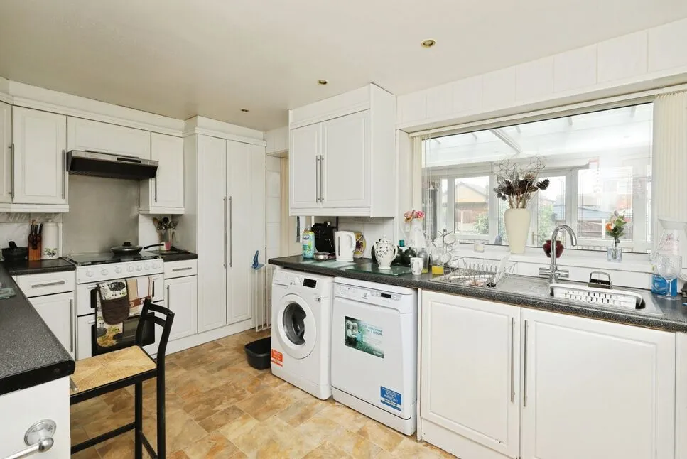 Cartmel Walk, Dinnington, South Yorkshire, S25, photo 4