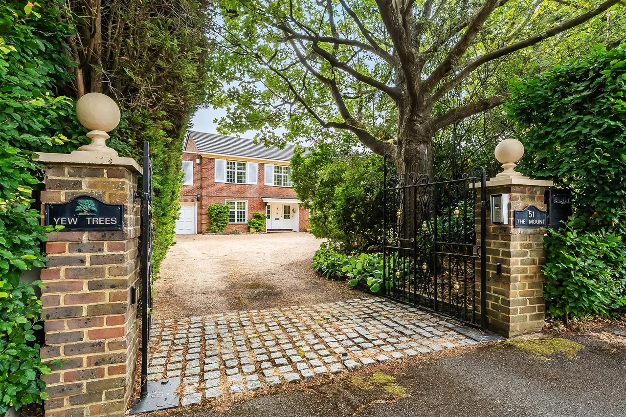 The Mount, Fetcham, KT22, photo 5