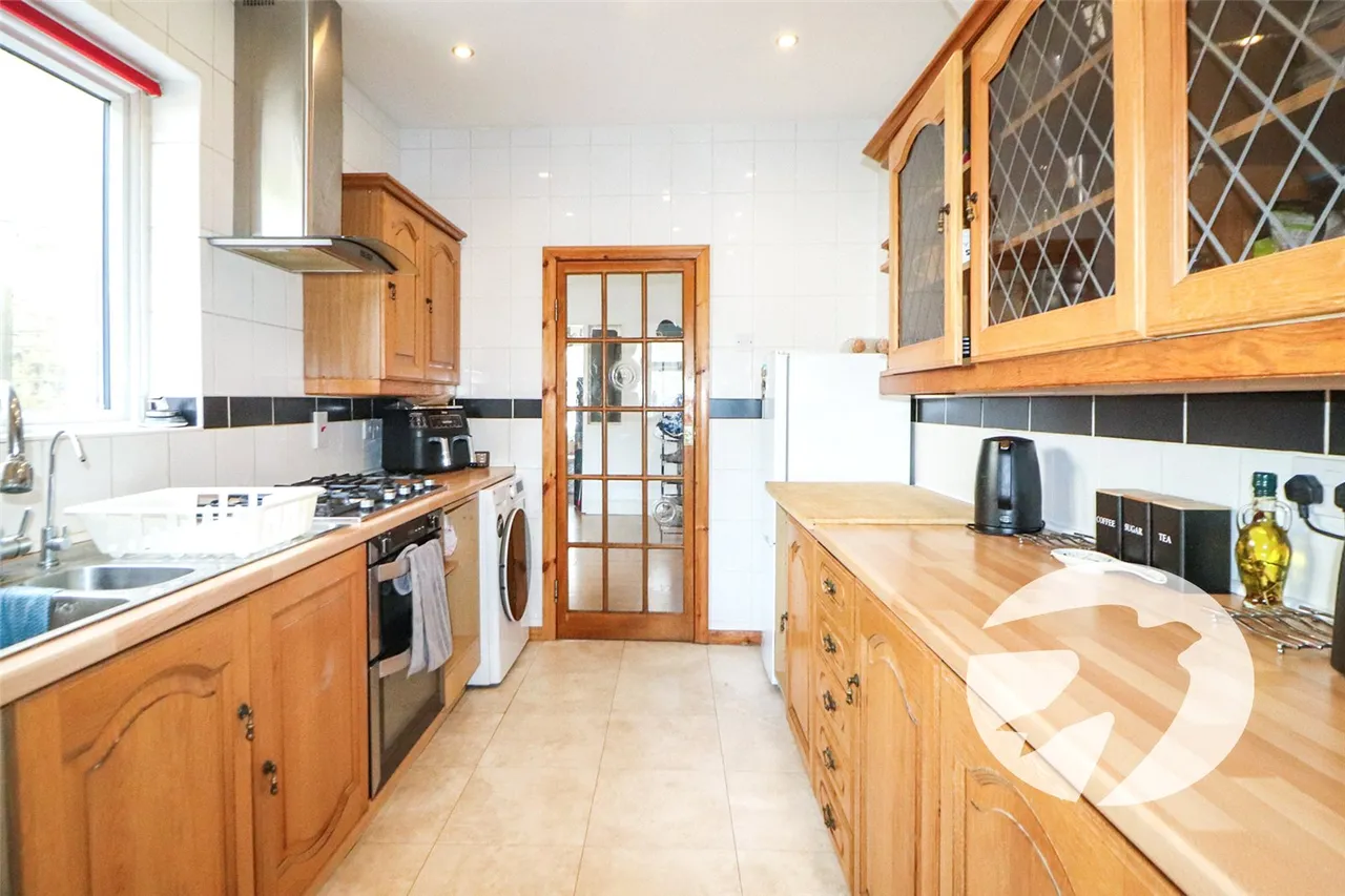 Vickers Road, Erith, DA8, photo 5