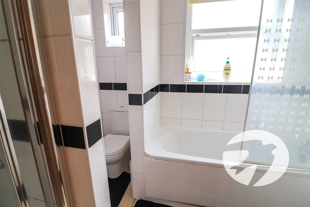 Vickers Road, Erith, DA8, photo 11