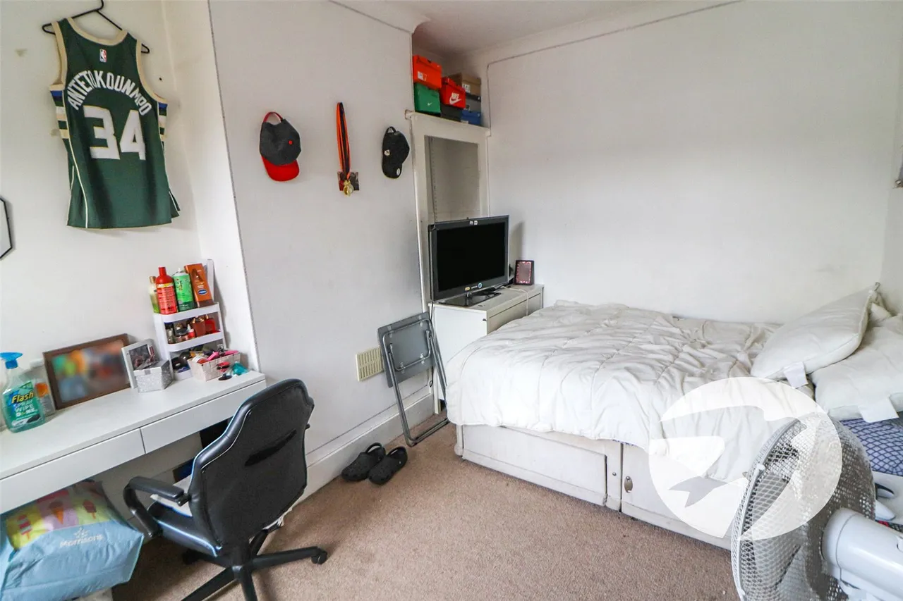 Vickers Road, Erith, DA8, photo 9