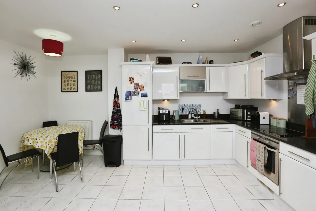 High Street, Southampton, SO14, photo 3