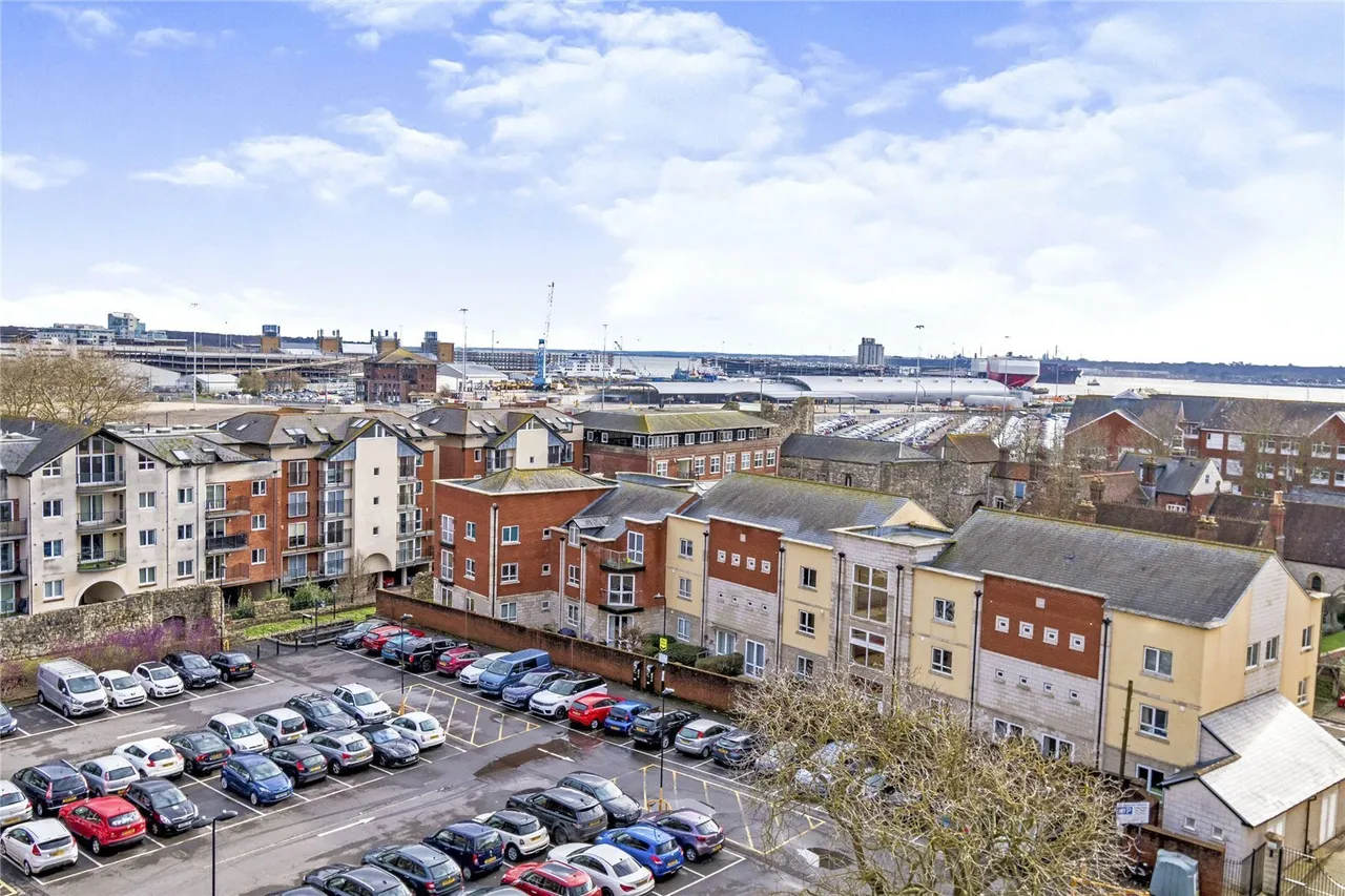 High Street, Southampton, SO14, photo 9