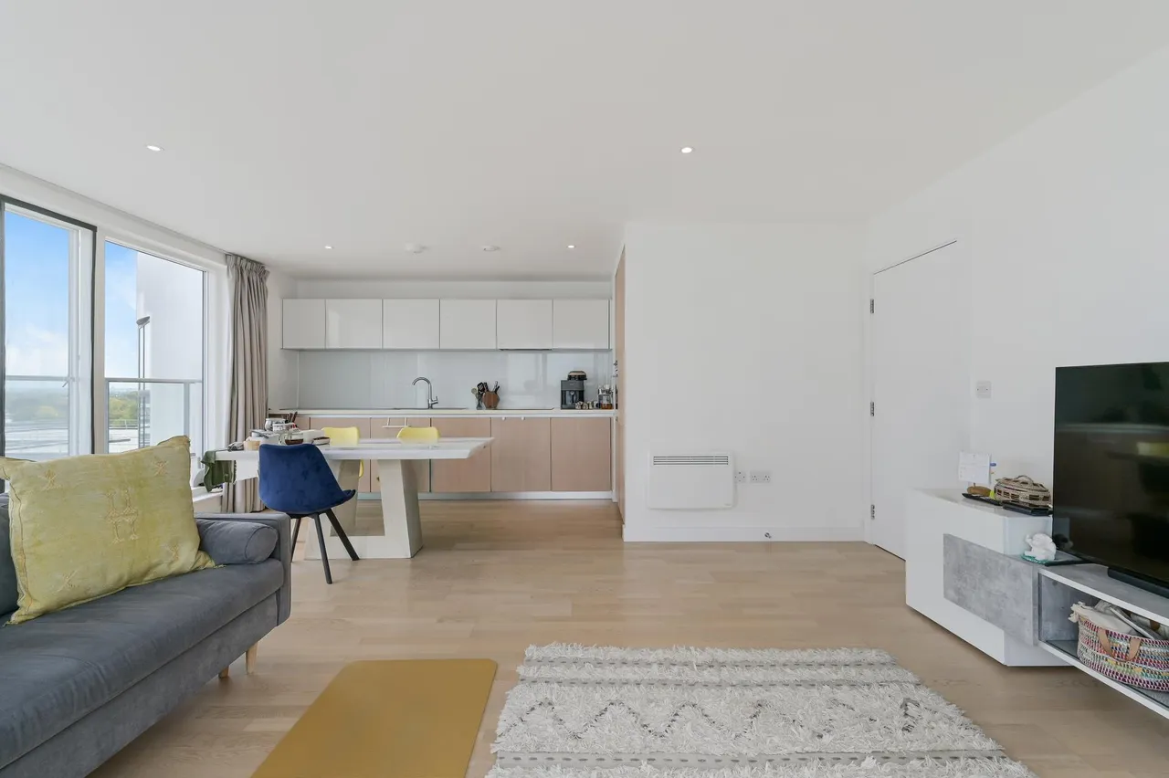 Aitons House, Kew Bridge, TW8, photo 2