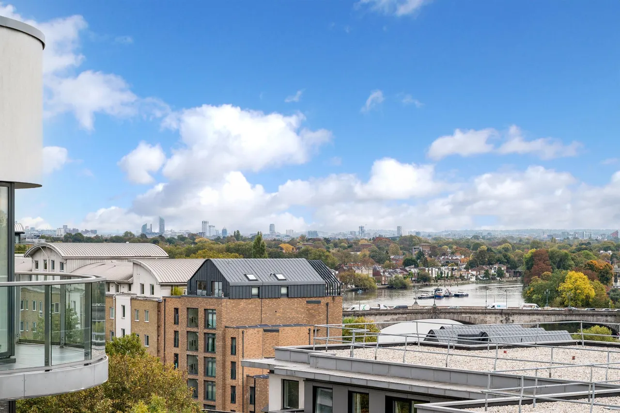 2 bed flat for sale, Aitons House, Kew Bridge, TW8