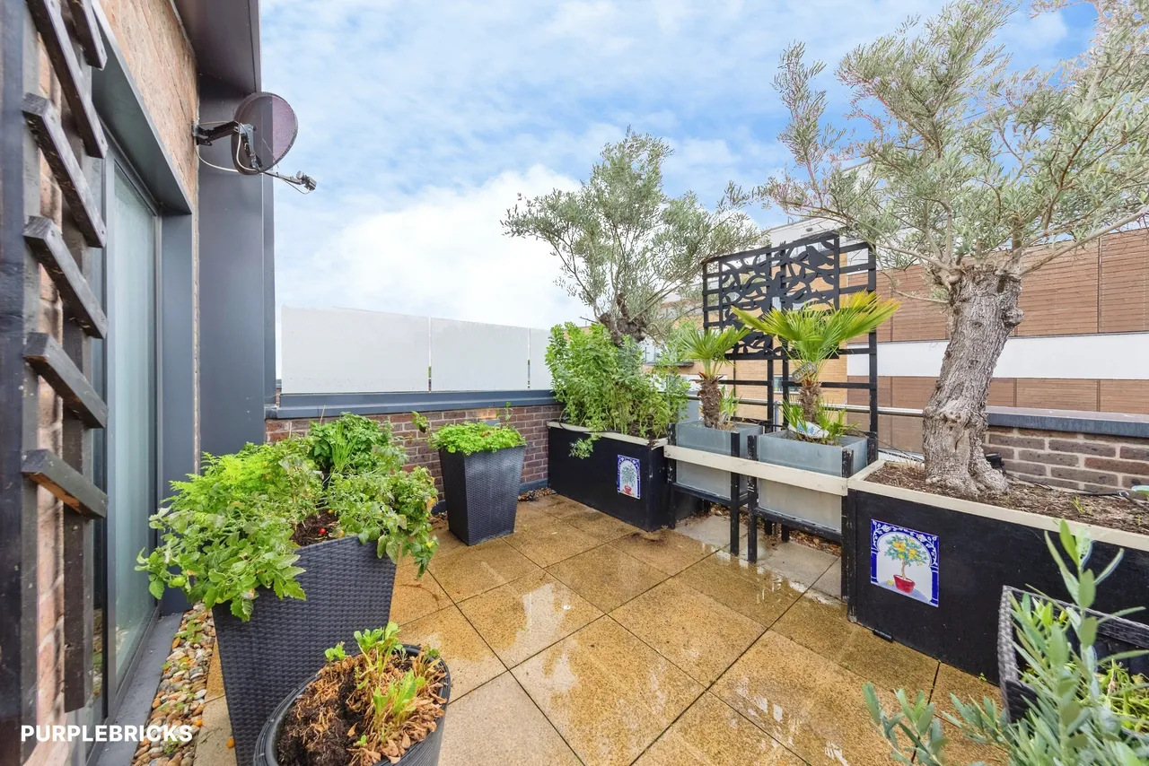 Bromyard Avenue, London, W3, photo 16