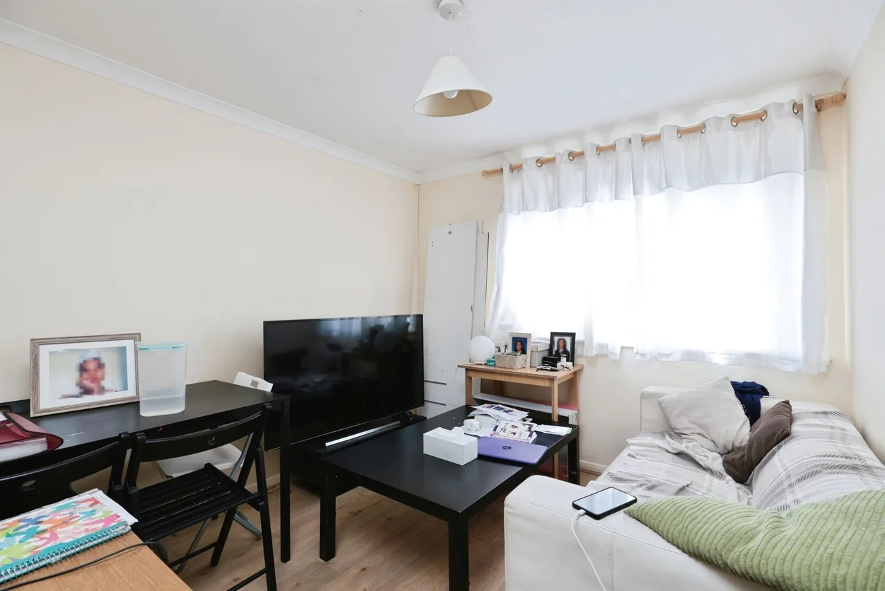 Abercromby Avenue, High Wycombe, HP12, photo 2