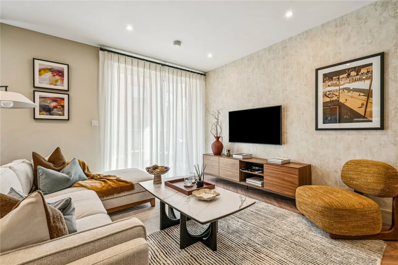 London Square, Bicknell Way, SW17, photo 4