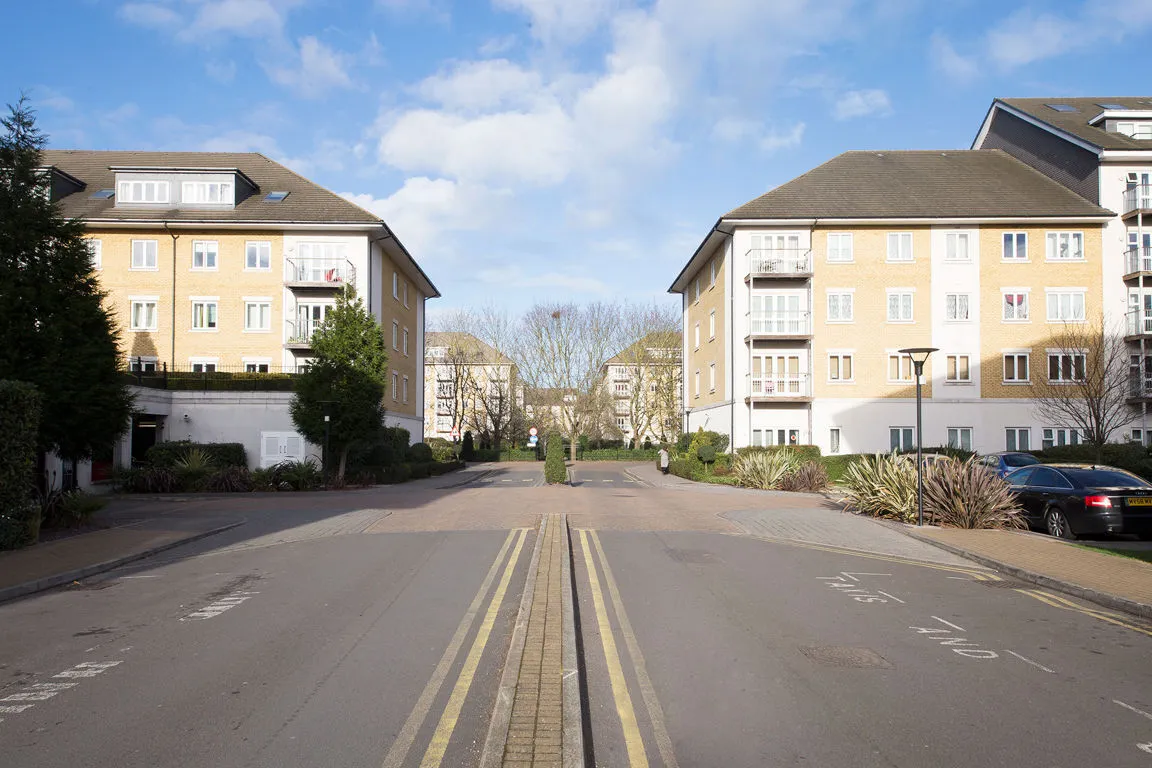 Park Lodge Avenue, West Drayton, photo 13