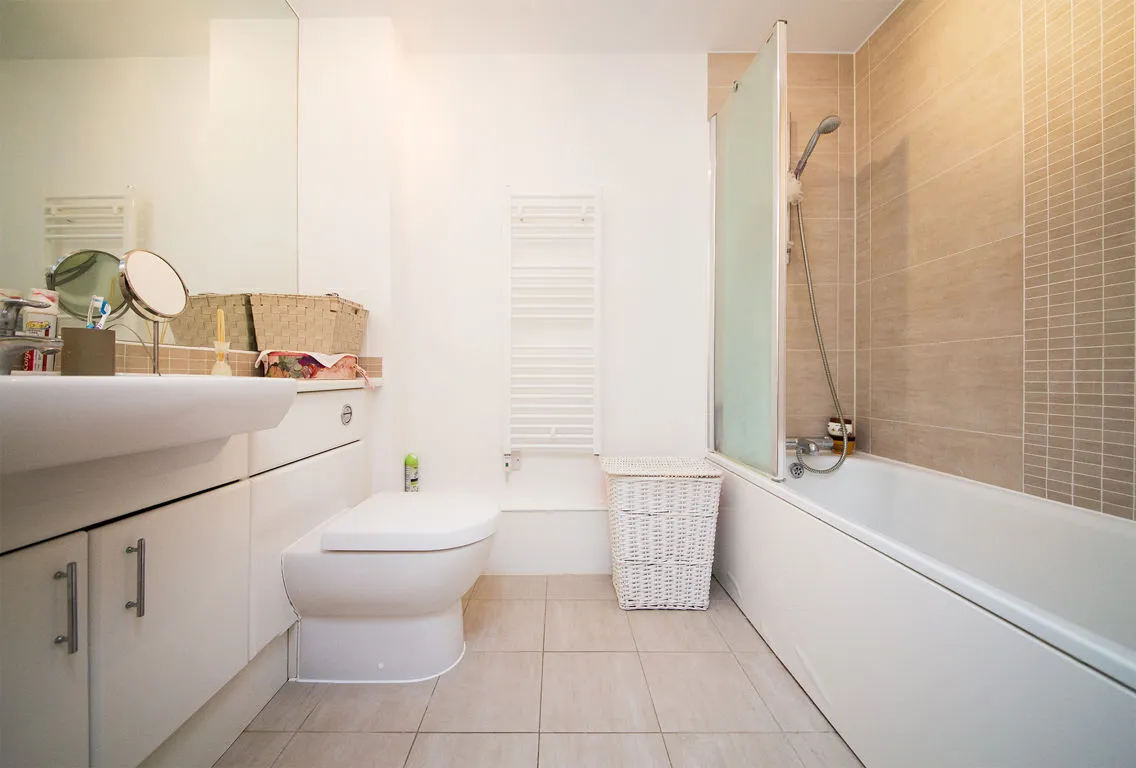 Park Lodge Avenue, West Drayton, photo 8