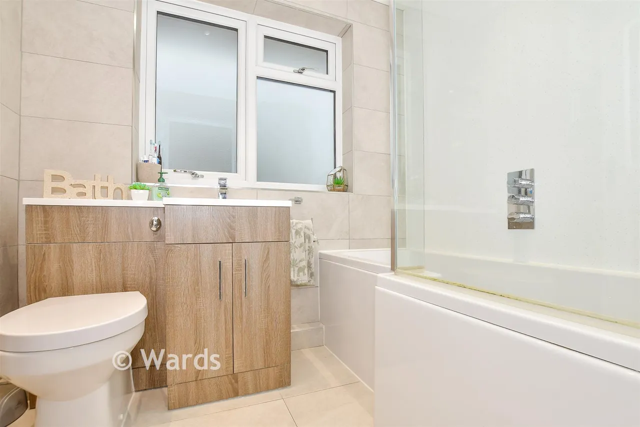 Northleigh Close, Maidstone, ME15, photo 11