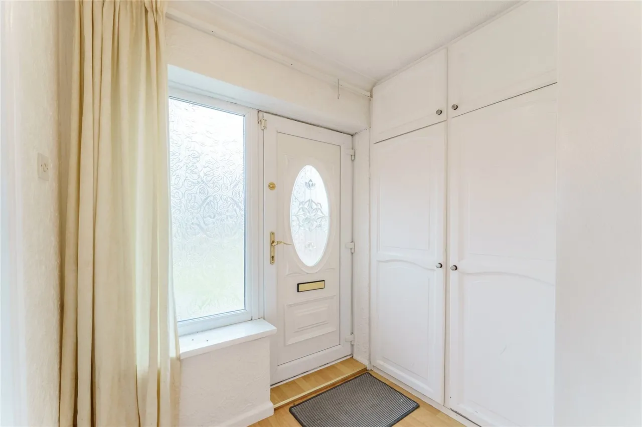 Clayton Holt, South Kirkby, WF9, photo 21