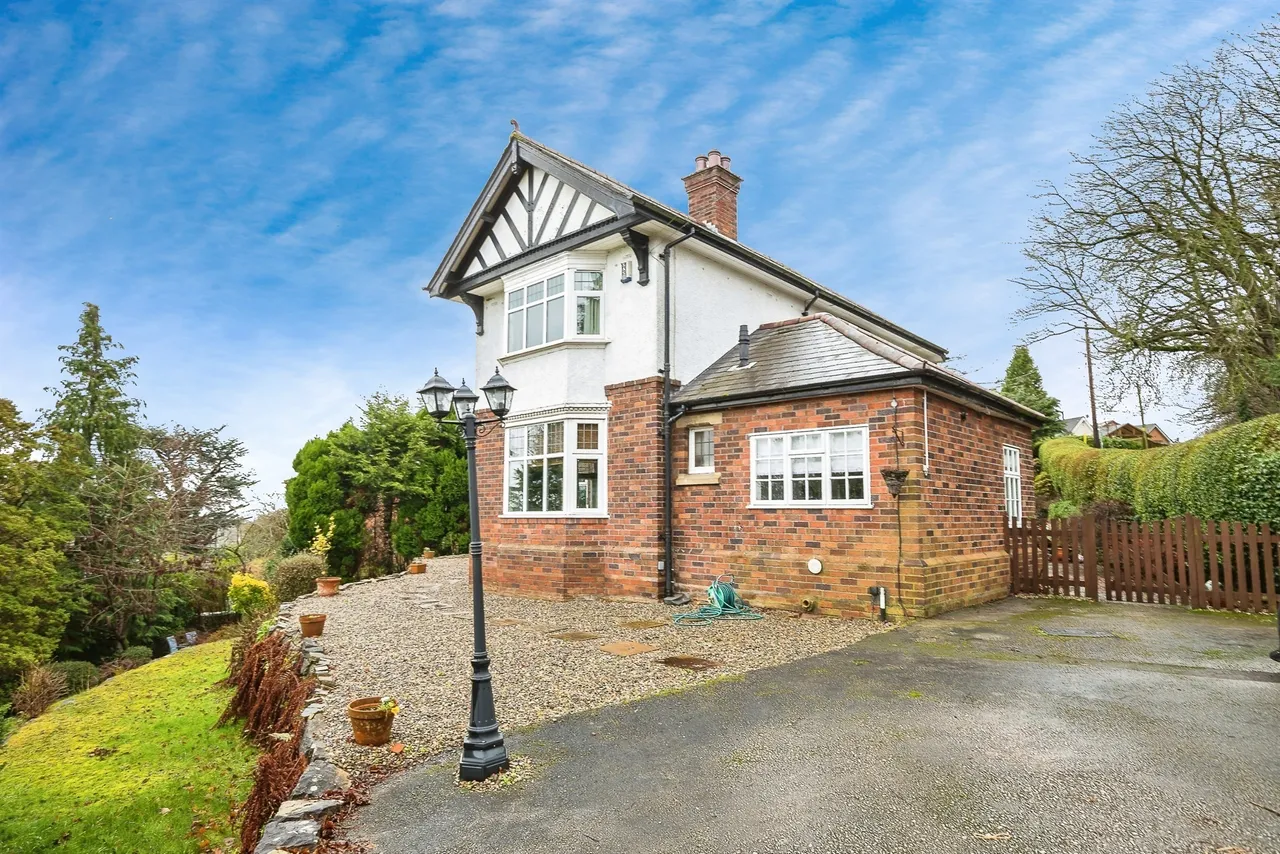 Beech Lane, Marford, LL12, photo 28