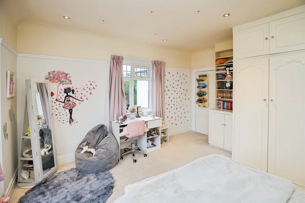 Beech Lane, Marford, LL12, photo 32