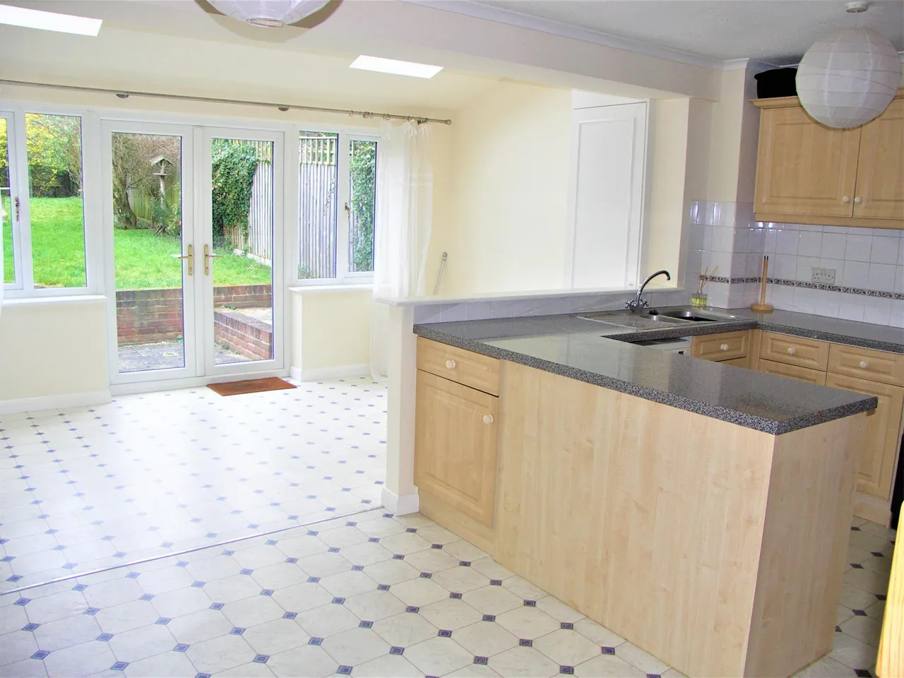 Hillview, Saunderton, HP14, photo 2
