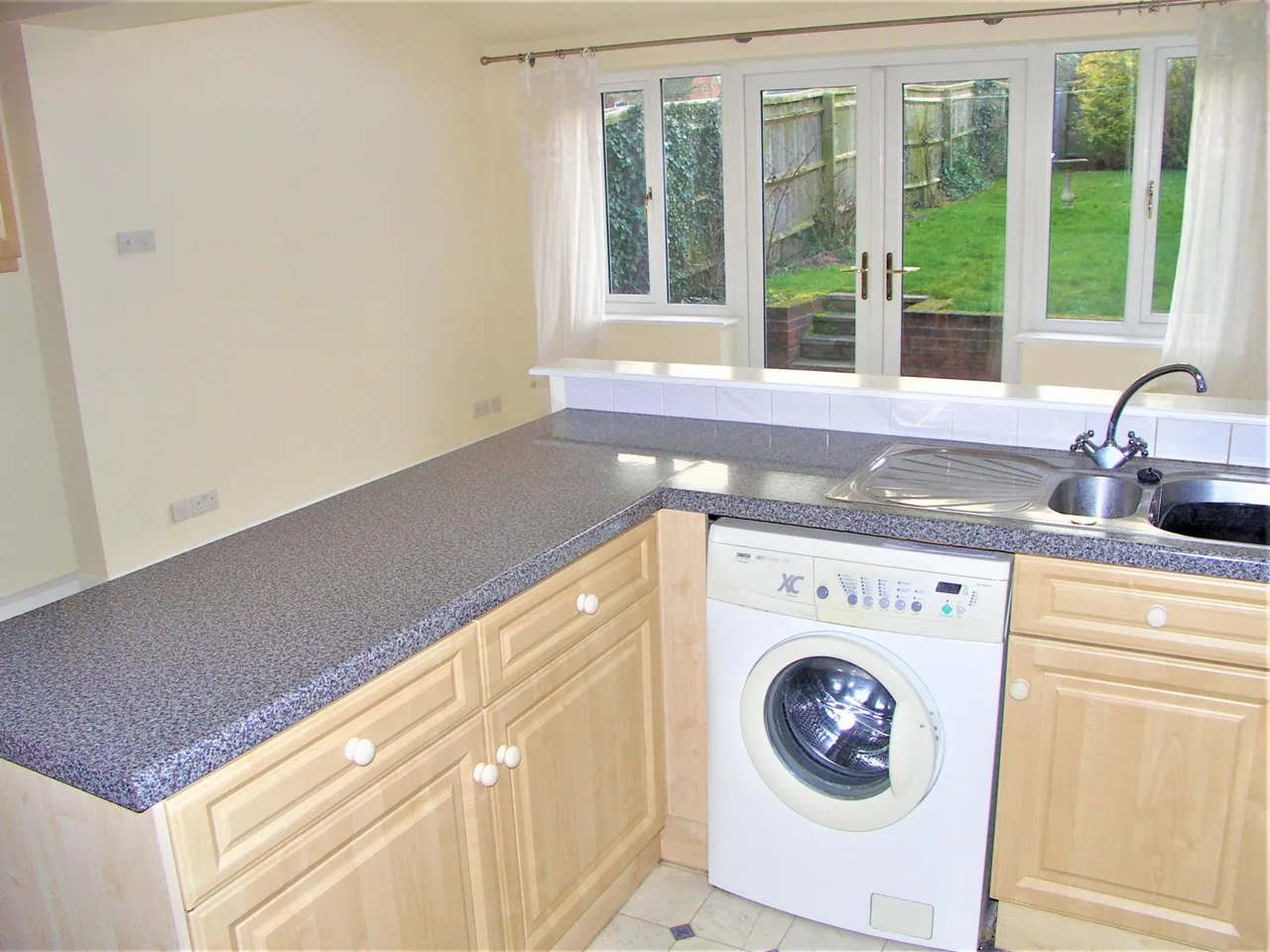 Hillview, Saunderton, HP14, photo 4