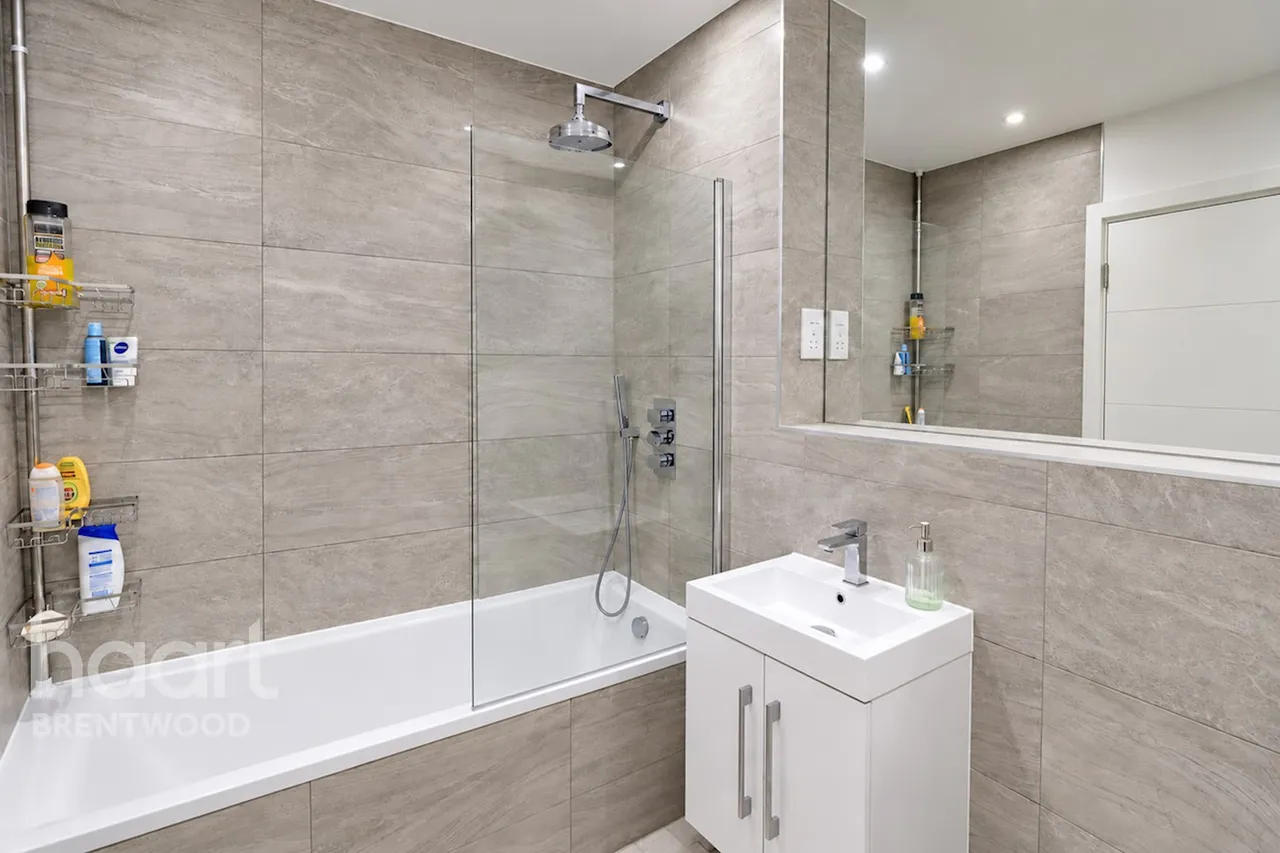 Hubert Road, Brentwood, CM14, photo 9