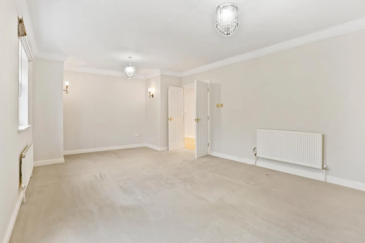 Portsmouth Rd, Milford, GU8, photo 6
