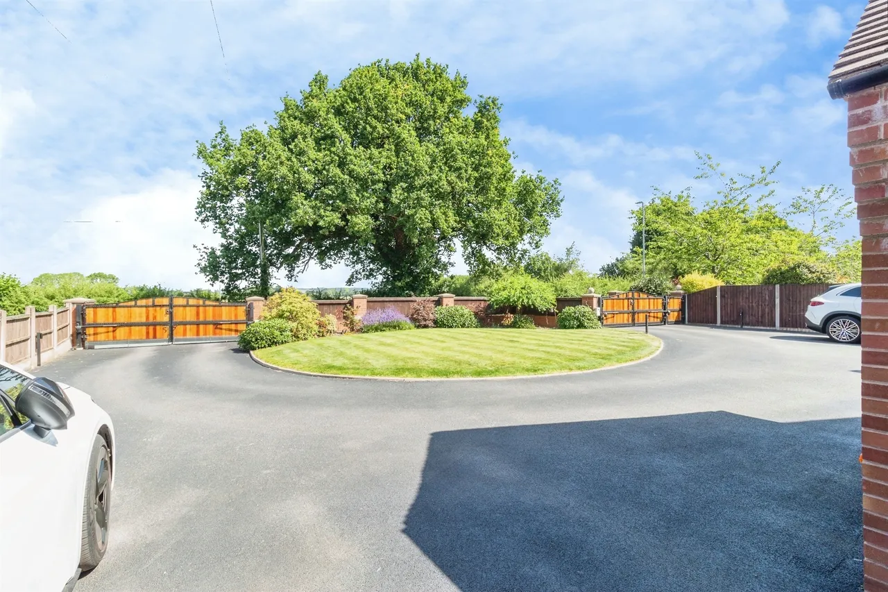Lea Road, Hixon, ST18, photo 24