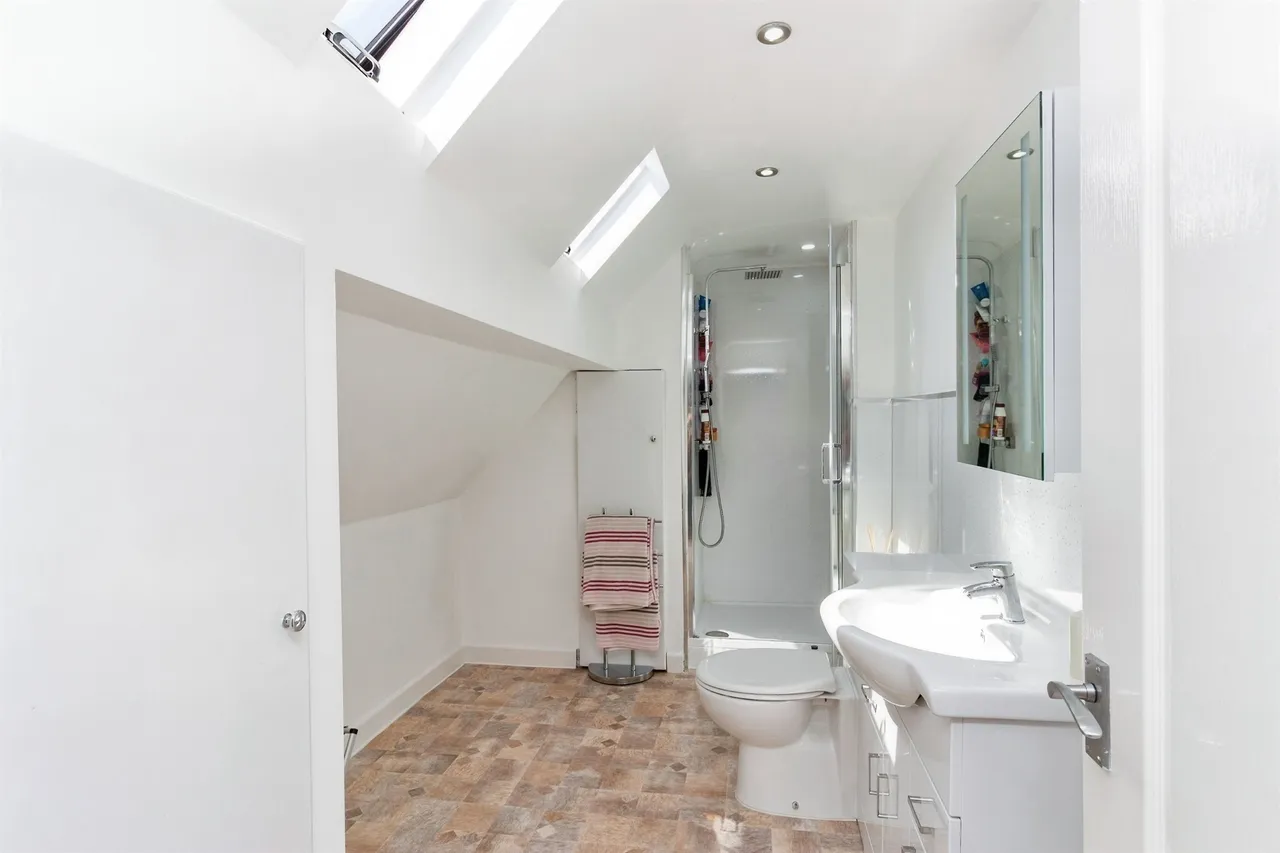 Lea Road, Hixon, ST18, photo 18