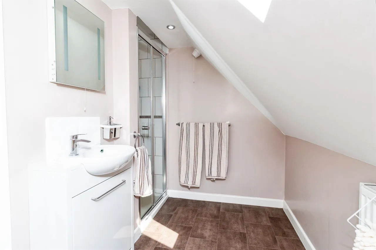 Lea Road, Hixon, ST18, photo 21