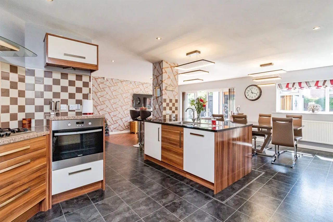 Lea Road, Hixon, ST18, photo 5