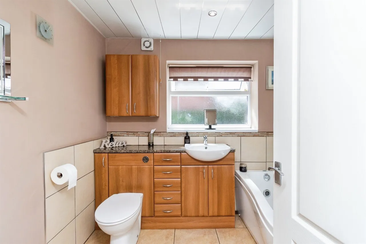 Lea Road, Hixon, ST18, photo 12