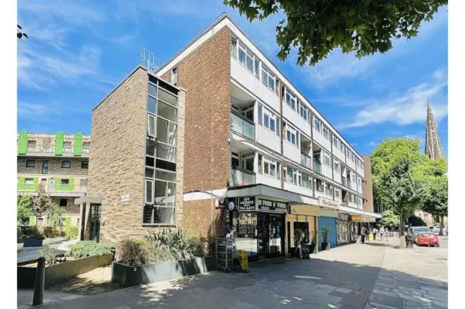 4 bed flat for sale, Glengarnock Avenue, London, E14