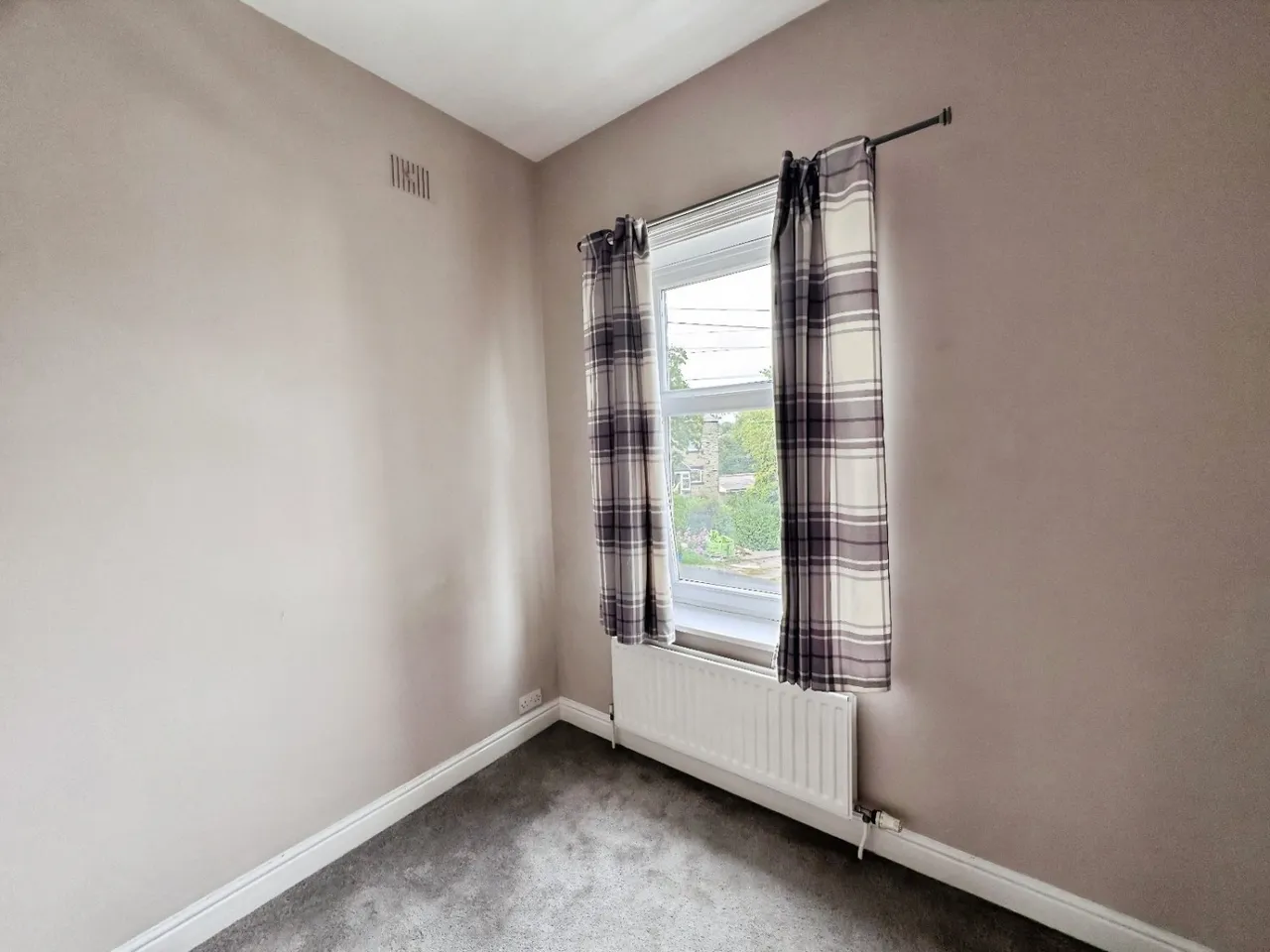 Cornmill Lane, Liversedge, WF15, photo 12