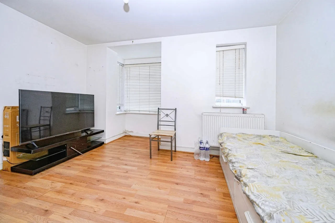 Empress Road, Luton, Bedfordshire, LU3, photo 3
