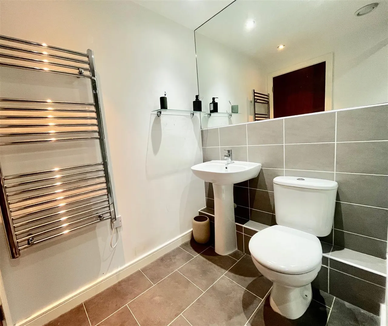 Worsdell Drive, Gateshead, photo 10