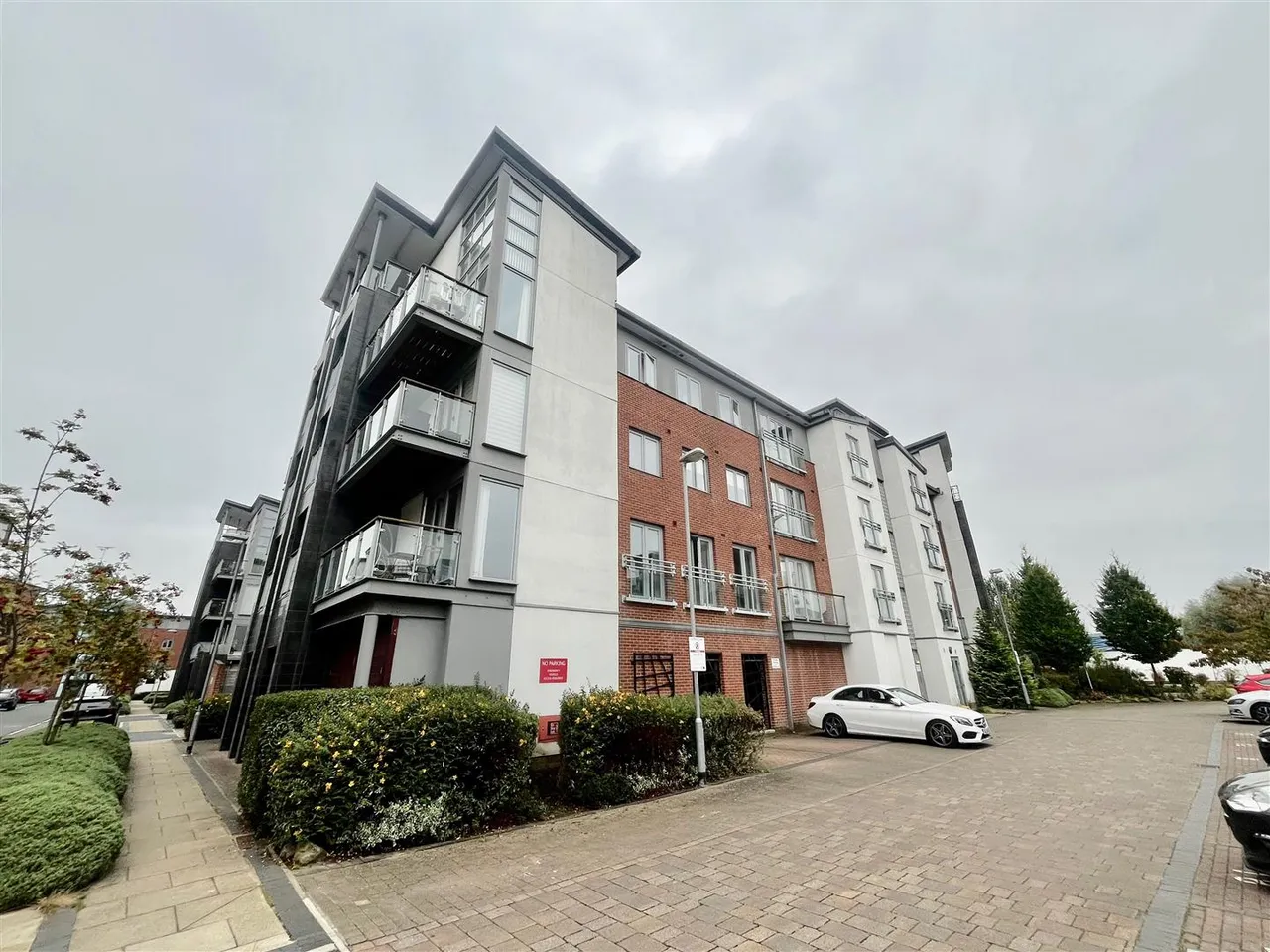 Worsdell Drive, Gateshead, photo 2