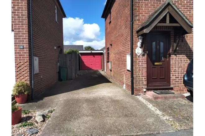 Dove Gardens, Locks Heath, SO31, photo 19