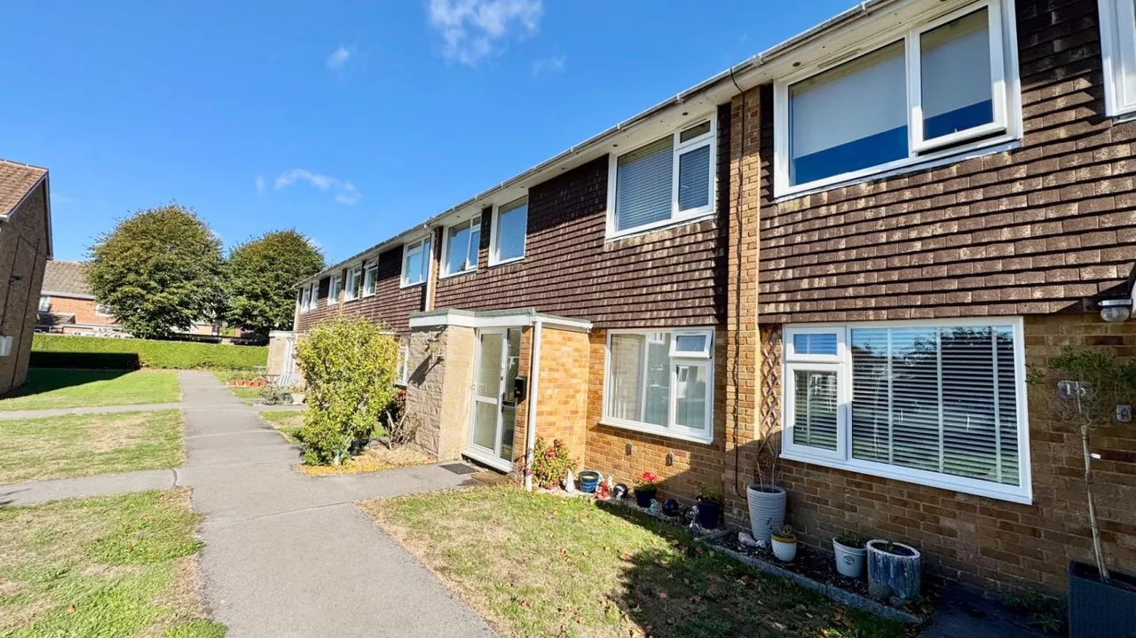 Avon Court, Netley Abbey, SO31, photo 16