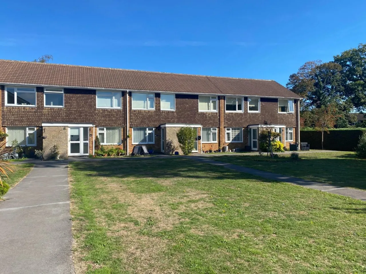 2 bed flat for sale, Avon Court, Netley Abbey, SO31